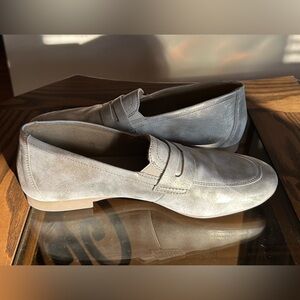 Remonte Size 8.5 taupe metallic leather loafers